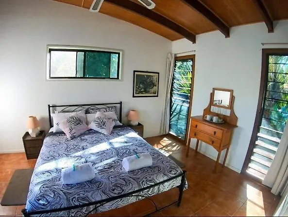 Hostel 1770 Southern Cross Travellers Retreat